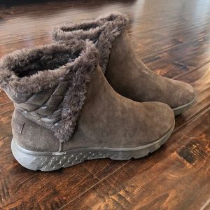 Sketchers On The GO winter boot